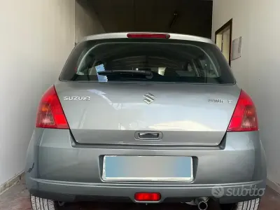 Usata Fiat Grande Punto 95 CV (69 kW) 2006 Grigio Utilitaria