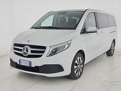 Usata Mercedes V220 163 CV (119 kW) 2022 Bianco Monovolume