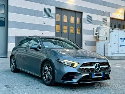 Usata Mercedes A180 116 CV (85 kW) 2019 Grigio Berlina
