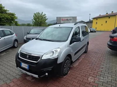 Usata Peugeot Partner Tepee 99 CV (72 kW) 2018 Grigio Monovolume