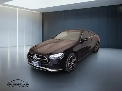 Usata Mercedes E220 Business 194 CV (142 kW) 2022 Nero Coupé