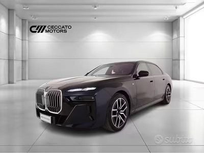 Usata BMW 740 M Sport 299 CV (219 kW) 2025 Blu Berlina