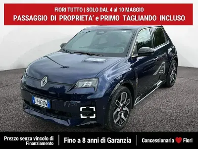 Occasion Renault 5 E-Tech Iconic 110 kW (150 PK) 2024 Blauw Hatchback