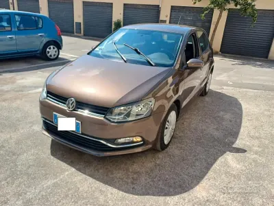 Usata VW Polo Comfortline 90 CV (66 kW) 2015 Marrone Berlina
