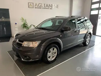 Käytetty Fiat Freemont Lounge 140 HP (102 kW) 2016 Harmaa Katumaasturi