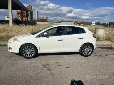 Usata Fiat Bravo 120 CV (88 kW) 2011 Utilitaria