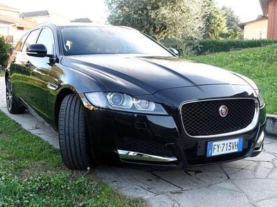 Usata Jaguar XF Sportbrake Portfolio 179 CV (131 kW) 2018 Nero Station wagon