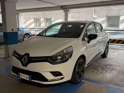 Käytetty Renault Clio IV 75 HP (55 kW) 2018 Sedan