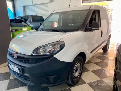 Usata Fiat Doblò 95 CV (69 kW) 2020 Bianco Monovolume