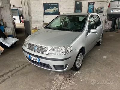 Gebraucht Fiat Punto Active 60 PS (44 kW) 2009 Grau Kleinwagen