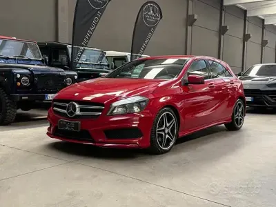 Usata Mercedes A180 Premium 109 CV (80 kW) 2014 Rosso metallizzato Utilitaria