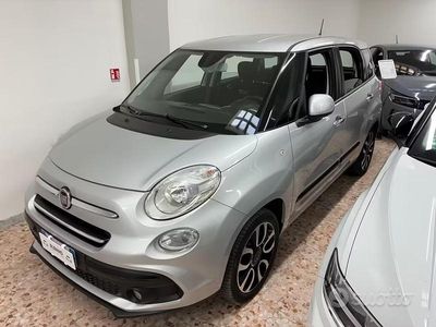 Begagnad Fiat 500L Lounge 120 HK (88 kW) 2018 Grå Minibuss