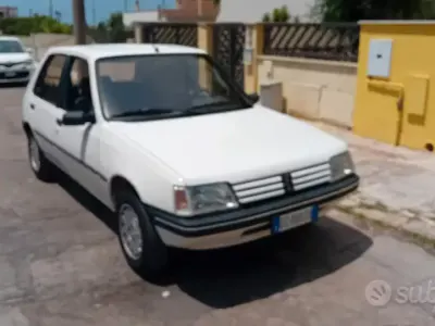 Usata Peugeot 205 54 CV (39 kW) 1992 Bianco Berlina