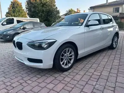 Usata BMW 116 Sport Line 136 CV (100 kW) 2014 Bianco Utilitaria