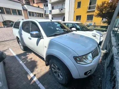 Usata Mitsubishi L200