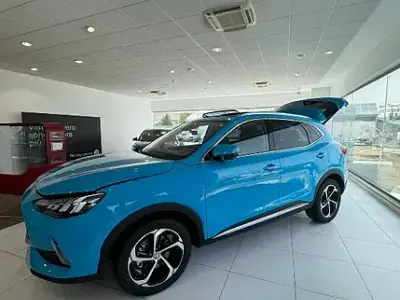 Usata MG HS Luxury 170 CV (125 kW) 2024 Bluazzurro SUV