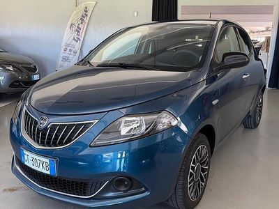Usata Lancia Ypsilon 69 CV (50 kW) 2024 Blu Utilitaria