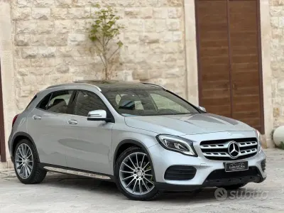 Gebraucht Mercedes GLA200 Premium 136 PS (100 kW) 2017 Grau SUV