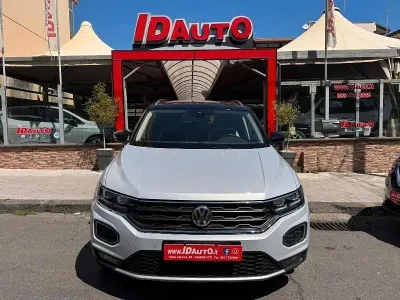 Usata VW T-Roc Advance 150 CV (110 kW) 2018 Argento SUV