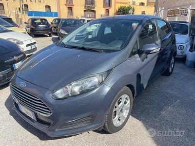 Usata Ford Fiesta Titanium 75 CV (55 kW) 2015 Blu Berlina