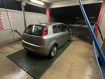 Usata Fiat Punto 90 CV (66 kW) 2007 Grigio Utilitaria