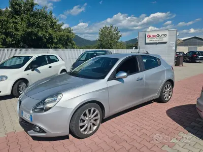 Usata Alfa Romeo Giulietta 120 CV (88 kW) 2017 Grigio Utilitaria