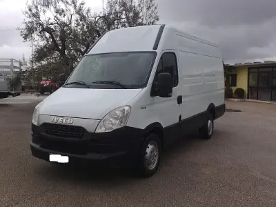 Usata Iveco Daily 203 CV (149 kW) 2014 Bianco