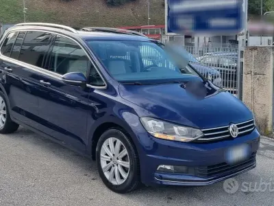 Usata VW Touran 110 CV (80 kW) 2018 Blu Monovolume