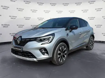 Usata Renault Captur Techno 101 CV (74 kW) 2023 Argento SUV