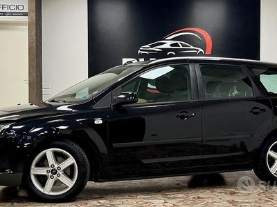 Usata Ford Focus S 90 CV (66 kW) 2006 Nero Station wagon