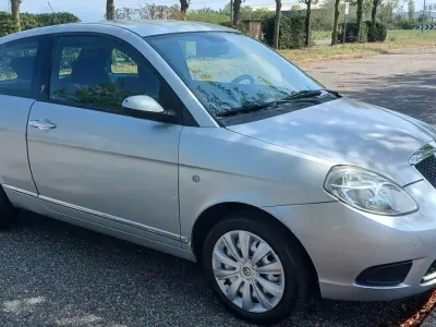 Usata Lancia Ypsilon 60 CV (44 kW) 2008 Utilitaria