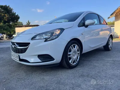 Usata Opel Corsa 75 CV (55 kW) 2016 Bianco Utilitaria