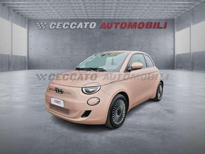 Usata Fiat 500e Passion 86 kW (118 CV) 2021 Rosa Utilitaria