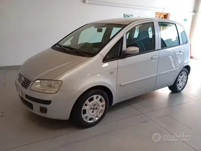 Usata Fiat Idea 80 CV (58 kW) 2008 Grigio Monovolume