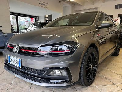 Usata VW Polo 200 CV (147 kW) 2020 Gray Berlina