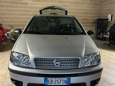 Usata Fiat Punto 77 CV (56 kW) 2010 Grigio Utilitaria