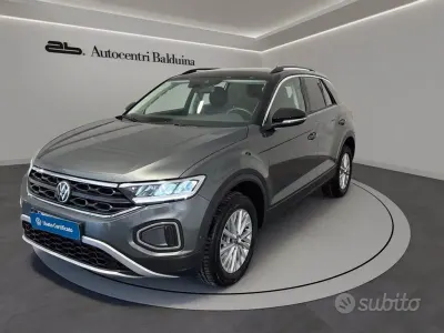 Usata VW T-Roc Life 150 CV (110 kW) 2025 Grigio SUV