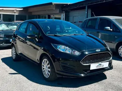 Usata Ford Fiesta 95 CV (69 kW) 2017 Nero Utilitaria
