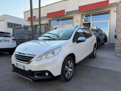 Usata Peugeot 2008 Allure 99 CV (72 kW) 2016 Bianco SUV