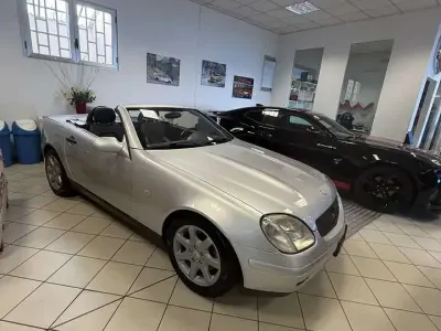 Usata Mercedes SLK200 192 CV (141 kW) 1999 Argento Cabrio