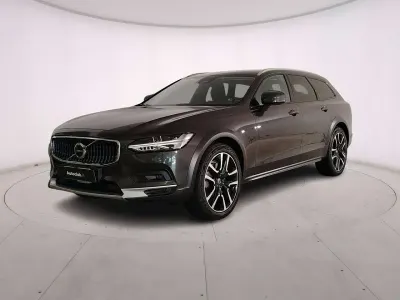Usata Volvo V90 CC Plus 197 CV (144 kW) 2023 Grigio scuro Station wagon