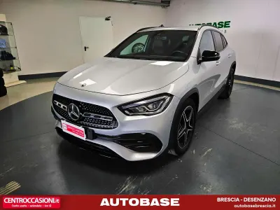 Usata Mercedes GLA180 Premium 116 CV (85 kW) 2022 Argento SUV