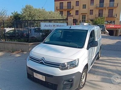 Bianco Usata 2019 Citroën Berlingo Live Monovolume | 12.499 € (Buon prezzo)