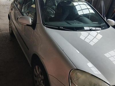 Usata VW Golf IV 105 CV (77 kW) 2004 Grigio Berlina