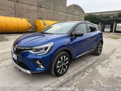 Usata Renault Captur Techno 143 CV (105 kW) 2023 Blu/azzurro SUV