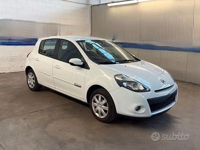 Usata Renault Clio IV Dynamique 75 CV (55 kW) 2012 Bianco Berlina