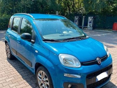 Usata Fiat Panda Lounge 69 CV (50 kW) 2012 Blu/azzurro Utilitaria