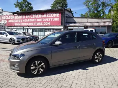 Usata VW Polo Comfortline 95 CV (69 kW) 2021 Scuro Utilitaria