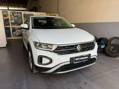 Usata VW T-Roc Business 110 CV (80 kW) 2023 Bianco SUV