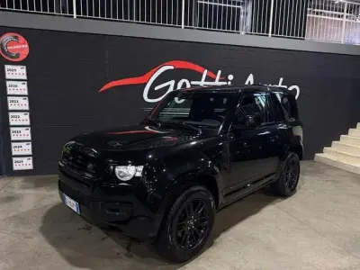 Usata Land Rover Defender SE Dynamic 199 CV (146 kW) 2021 Nero SUV